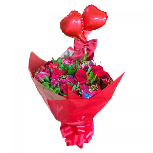 Buquê de Flores com 8 Rosas Vermelhas e Chocolate
